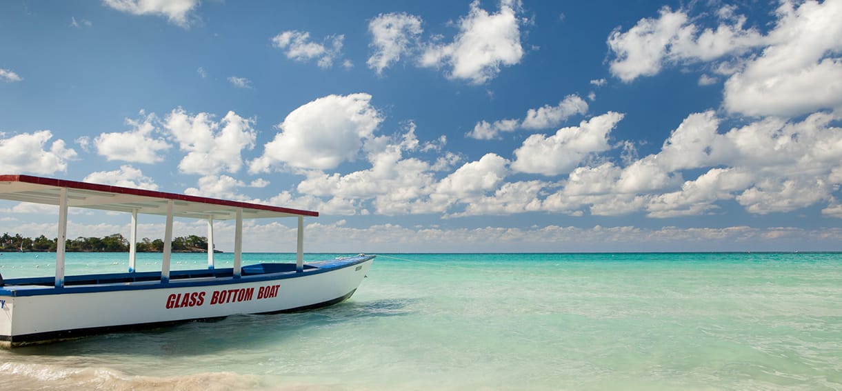 Best Resorts In Jamaica boat.