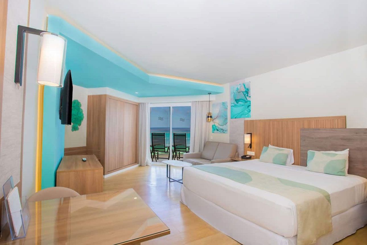 Junior Suite, Ocean View - bedroom.