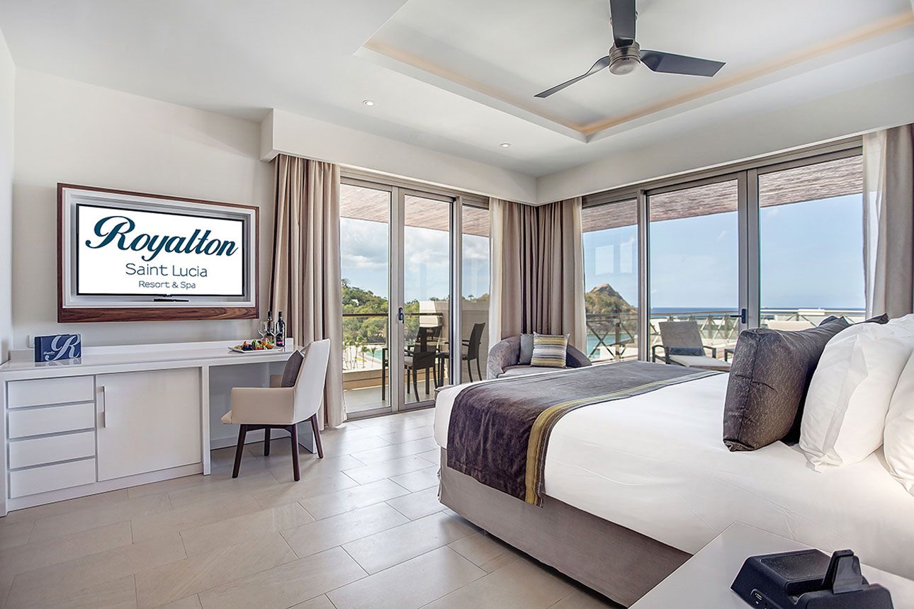 Luxury Penthouse Suite - bedroom..