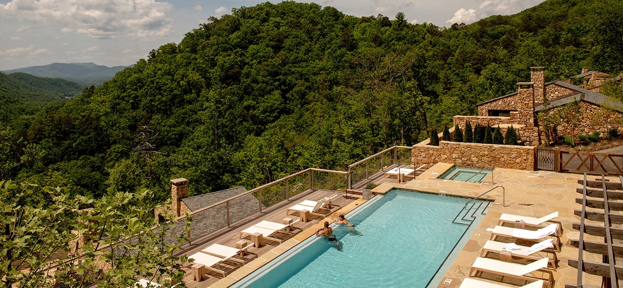 Smoky Mountains Luxury Resorts pool.
