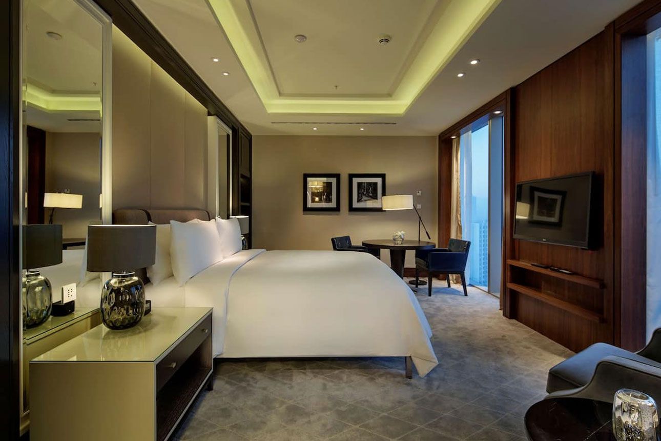 Premium Suite (Ambassador, Lounge Access) - bedroom.
