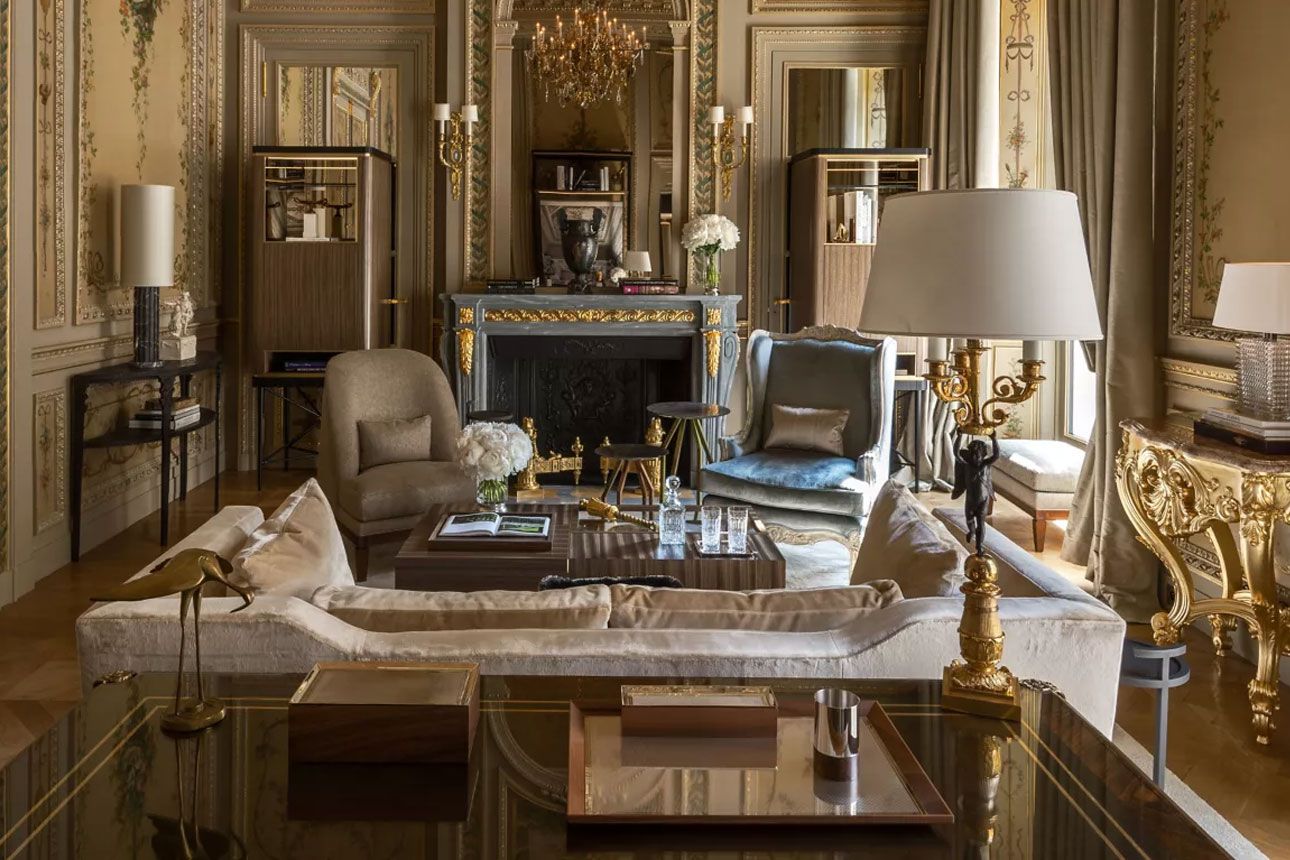 Suite (Duc De Crillon) - living room..