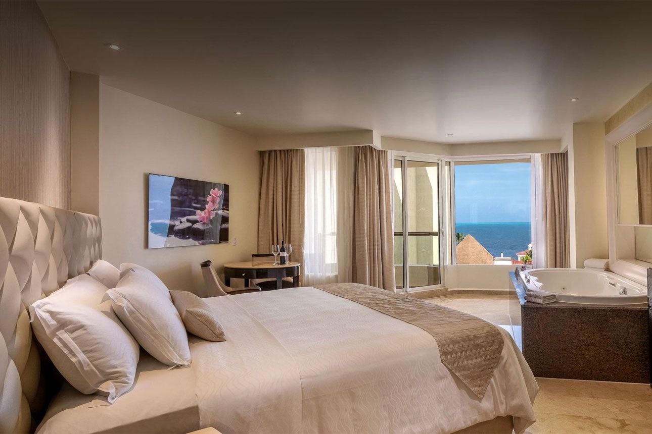 Superior Deluxe Ocean View -  bedroom..