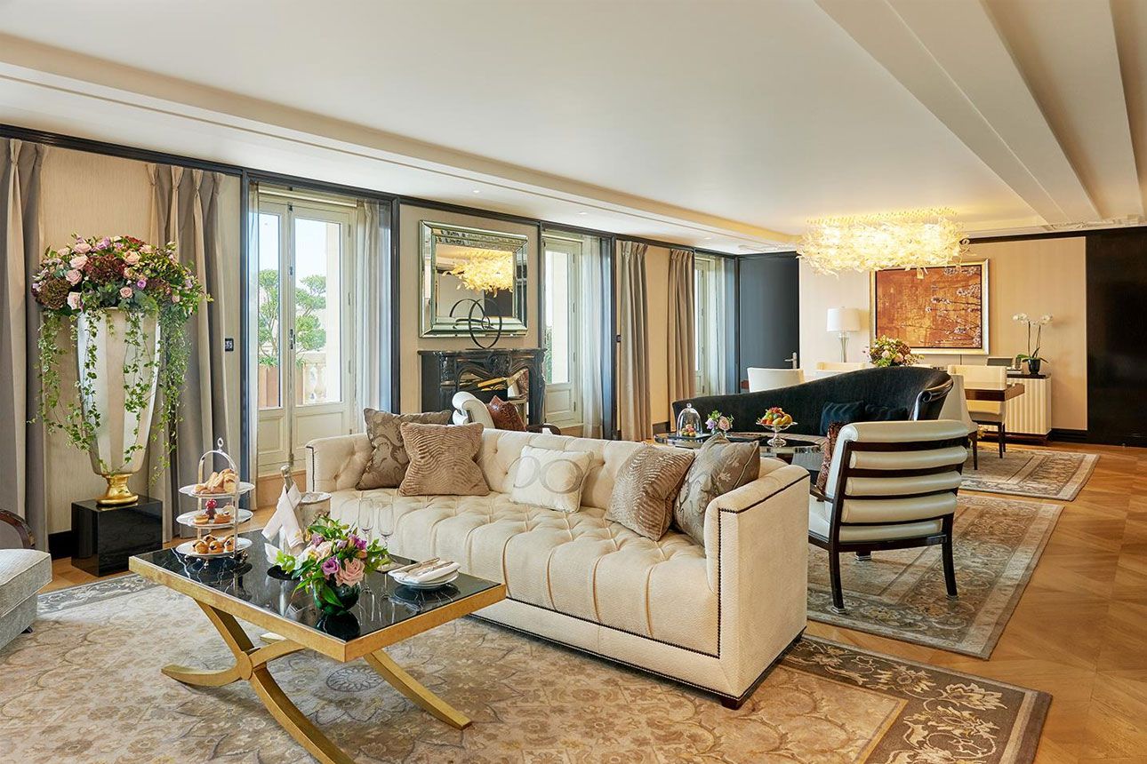 The Katara Suite - living room.