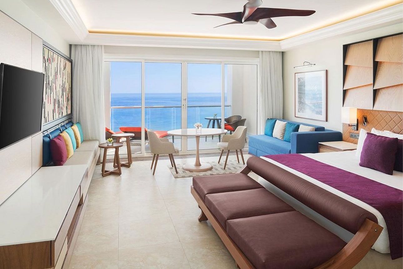 Oceanfront Junior Suite - bedroom..