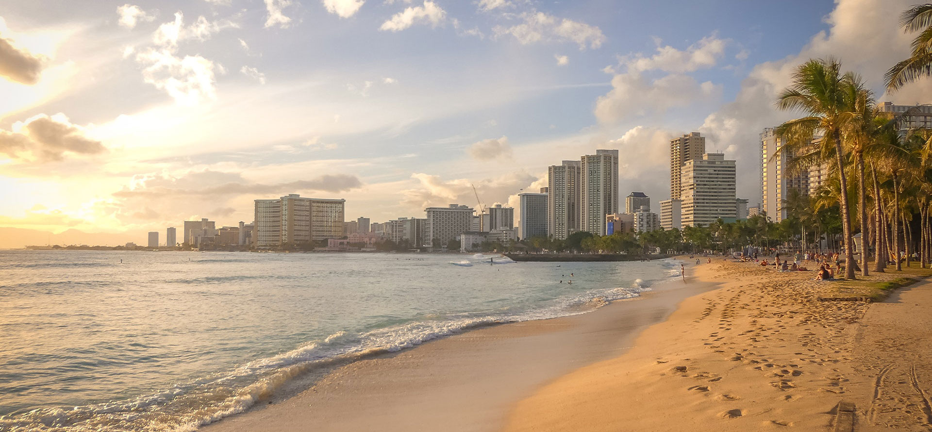 Best time of year to go to hawaii beach.