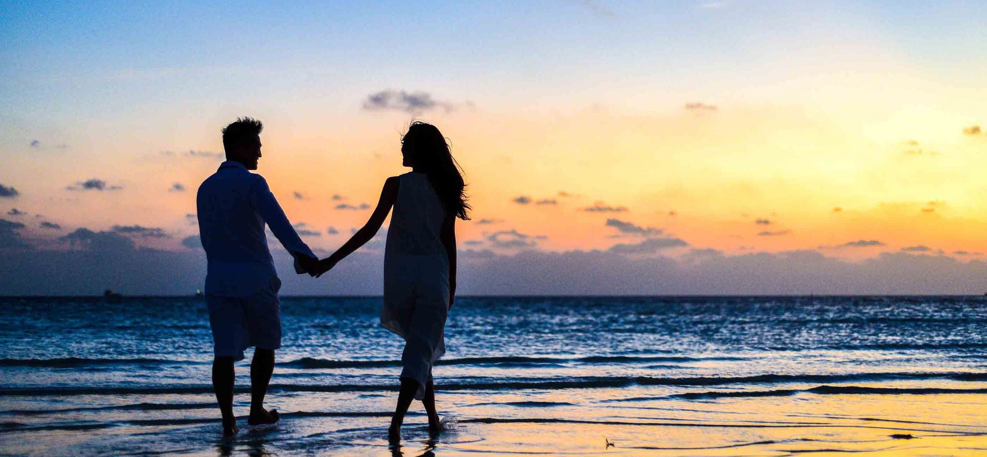 Couple on honeymoon in Fiji.